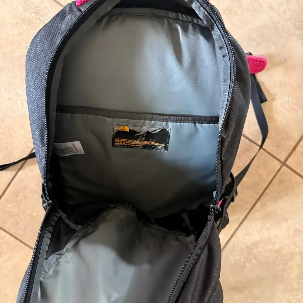 The North Face Padded Laptop Flexvent Vault Backpack Black/Pink